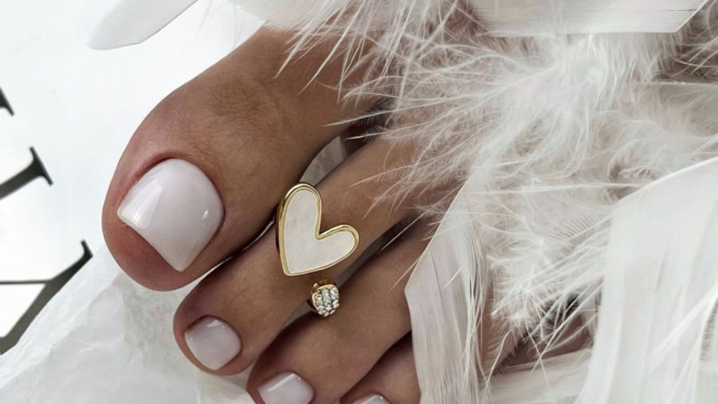 cómo cuidar la salud de las uñas en verano