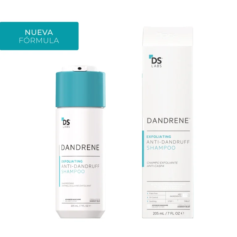 Champú exfoliante anticaspa Dandrene® de DS Labs con ácido salicílico, carbón activado y extractos calmantes para reducir escamas, picor y grasa