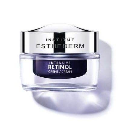 Intensive Retinol Crème de Institut Esthederm es una crema antiedad con retinol de alta tolerancia que ayuda a reducir arrugas profundas, estimular el colágeno, reafirmar la piel y mejorar visiblemente su textura.