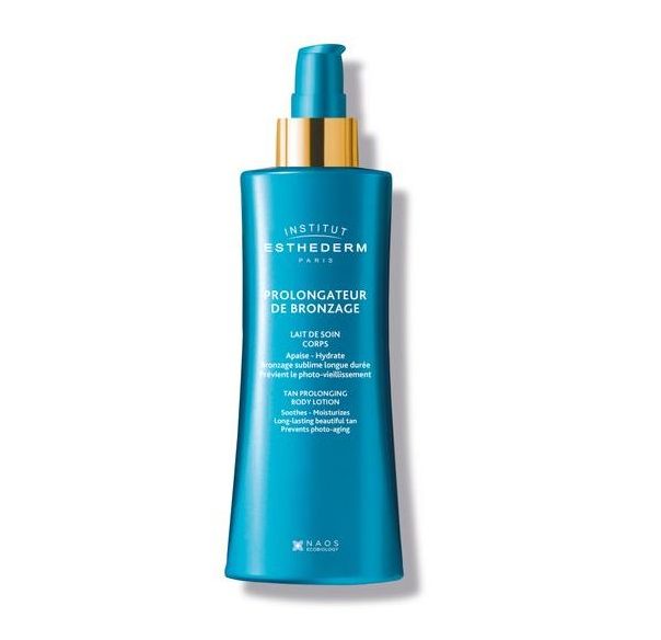 Leche Corporal Prolongadora del Bronceado de Institut Esthederm. Hidrata, calma y ayuda a prolongar el bronceado natural mientras protege la piel frente al fotoenvejecimiento y preserva su juventud.