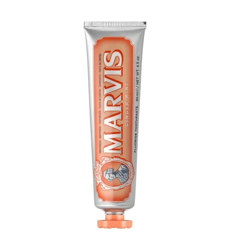 Marvis Ginger Mint 85 ml, dentífrico con flúor y xilitol de sabor jengibre y menta. Limpia, refresca el aliento y cuida la higiene bucal diaria.