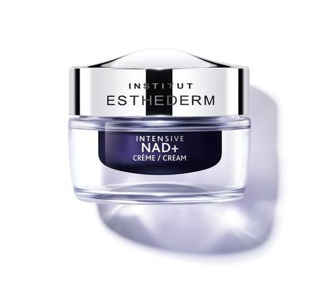 Crema Intensive NAD+ de Institut Esthederm con un 5 % de niacinamida. Mejora la luminosidad, la textura, las rojeces y la apariencia de los poros.