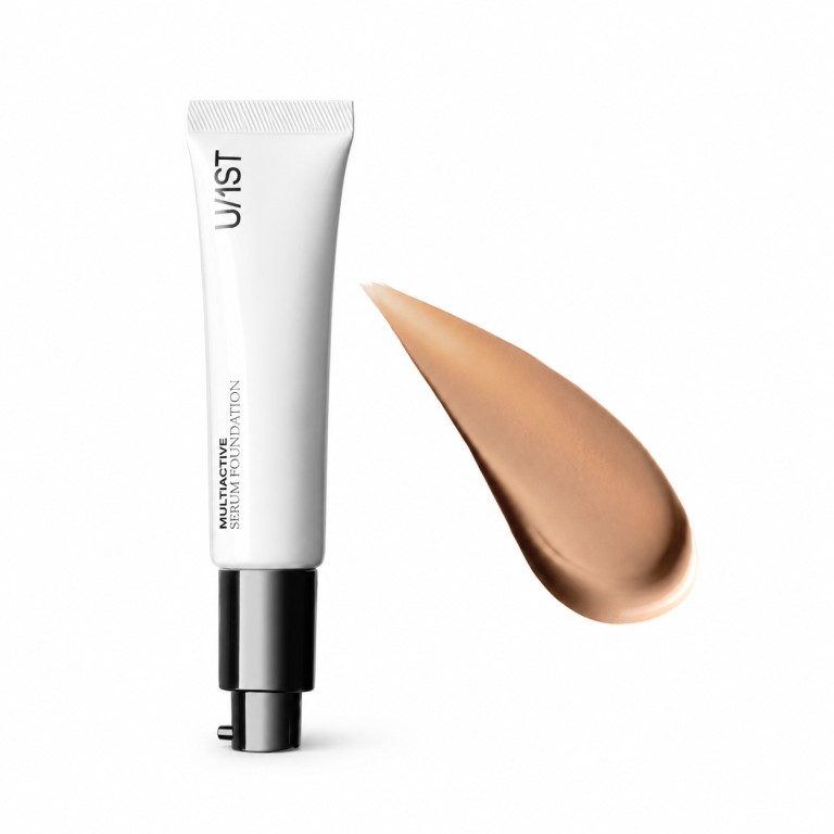 Base de maquillaje sérum tono 2 - U/1ST con cobertura modulable, ácido hialurónico y acabado mate luminoso. Disponible en cuatro tonos.